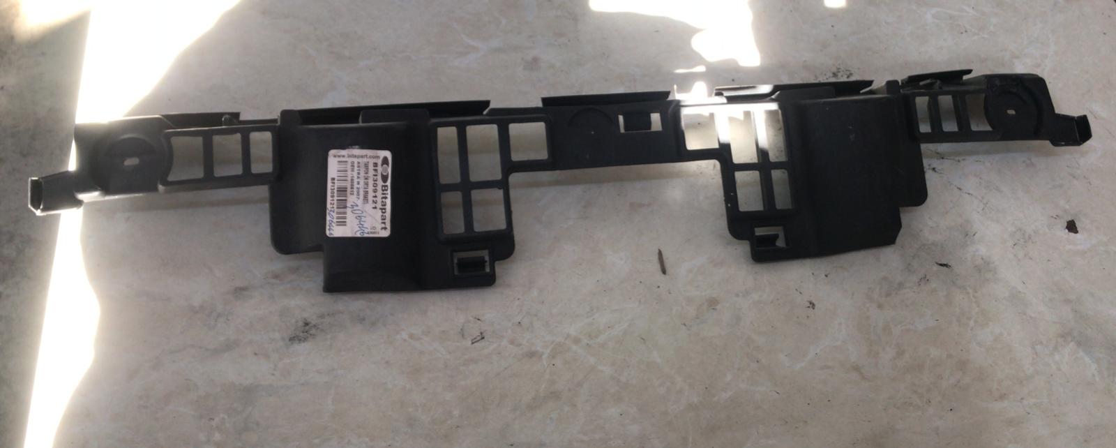 Opel Astra H  Ön Tampon Orta Braket